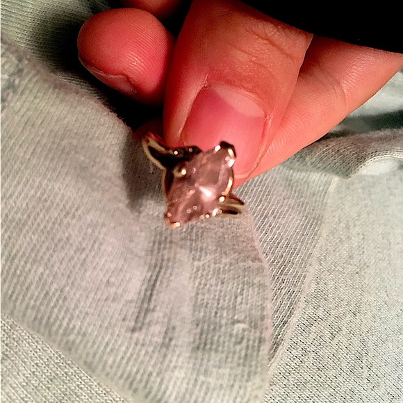 Jewelry - 10k Pink Stone Ring 🌸🌸🌸